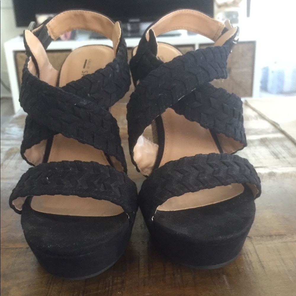 Black Wedges - Picture 2 of 4
